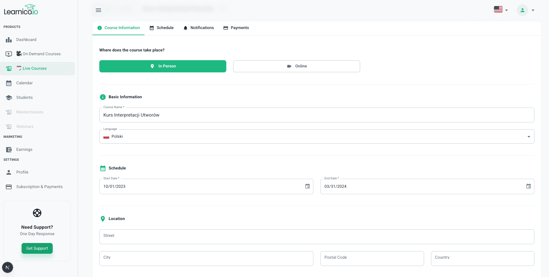 interfejs zarządzania kursami pokazujący strukturę kursu i materiały